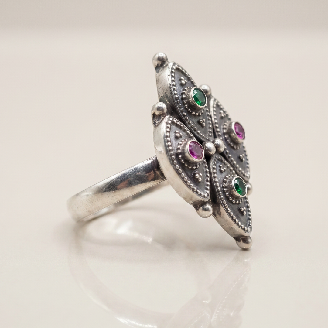 Four Eyes on You — Patti Cluster Ring in Oxidised Silver