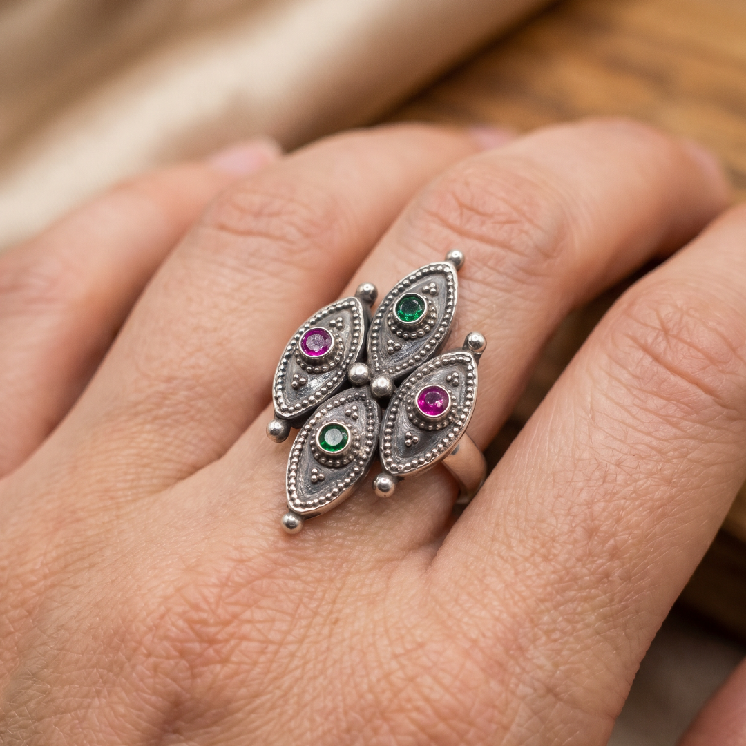 Four Eyes on You — Patti Cluster Ring in Oxidised Silver