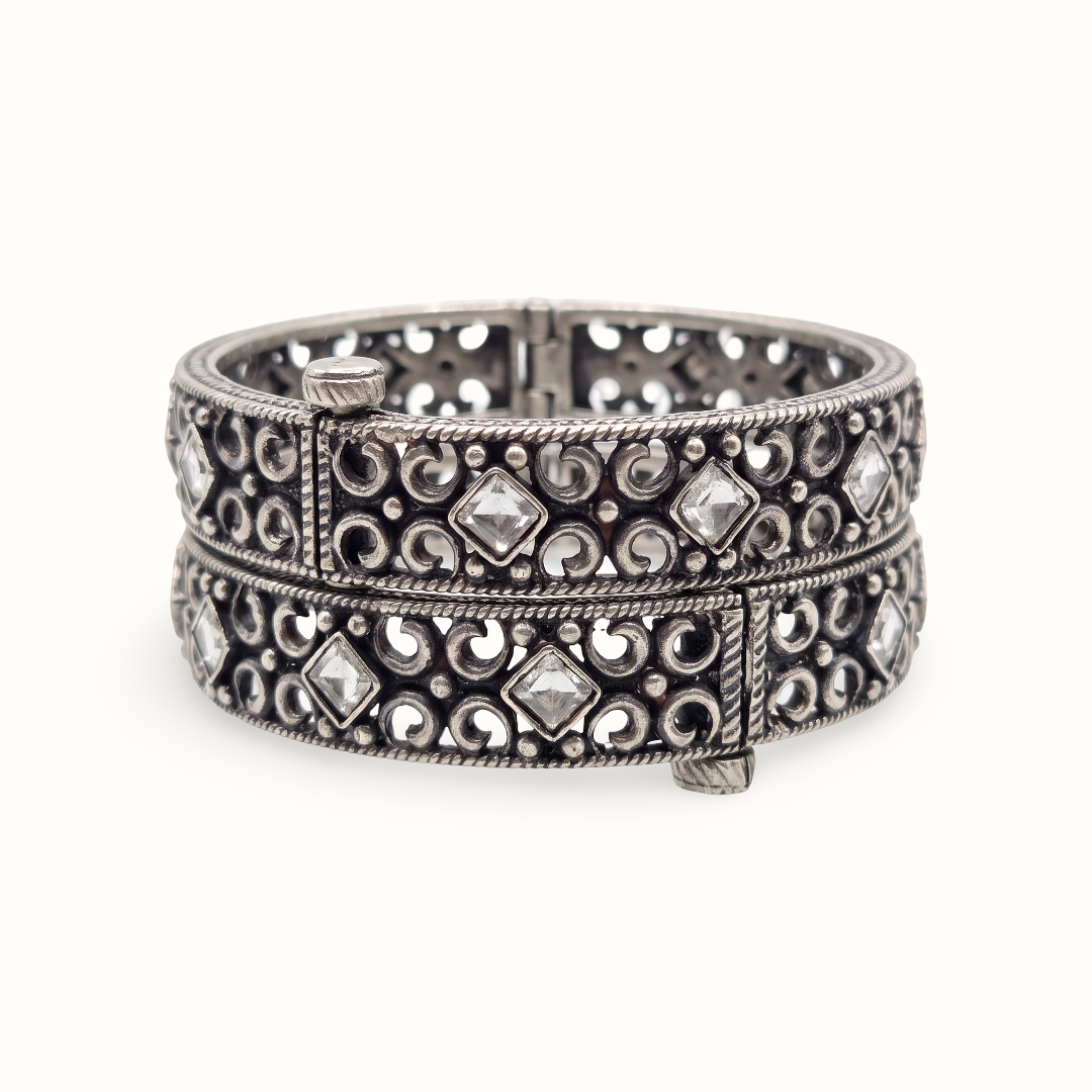 Wide Awake — Jali Kundan Kada in Oxidised Silver