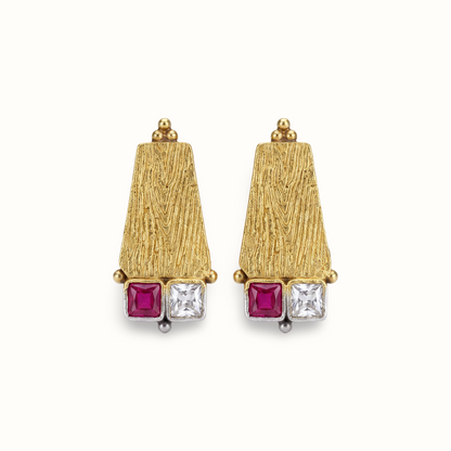 Sharp Entrance — Kundan Stud Earrings in Gold Plated Silver