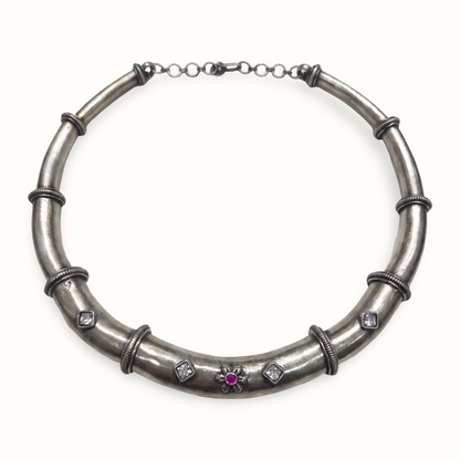 Neck Full — Kundan Hansli in Oxidised Silver