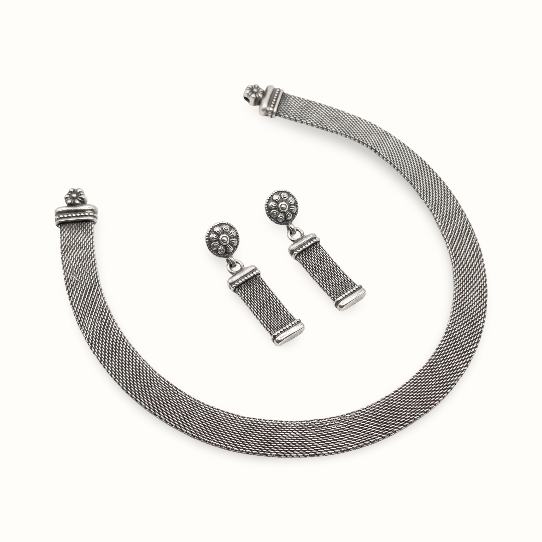 Flat Out Stunning — Mesh Jali Choker in Oxidised Silver