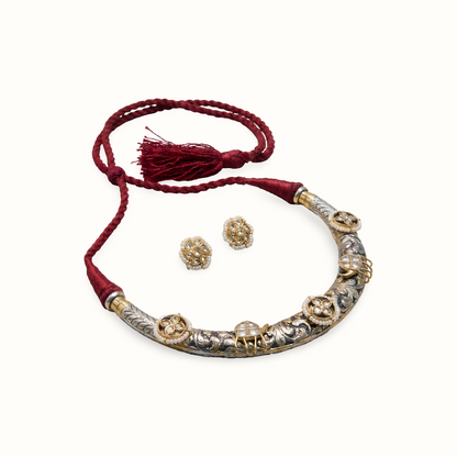 Desert Cool — Camel Motif Hasli in Oxidised Silver