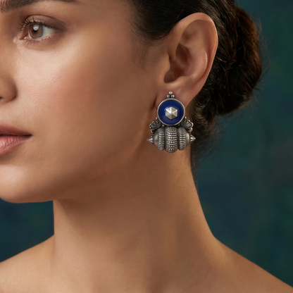 Worth Staring At — Kundan Dome Stud Earrings in Oxidised Silver