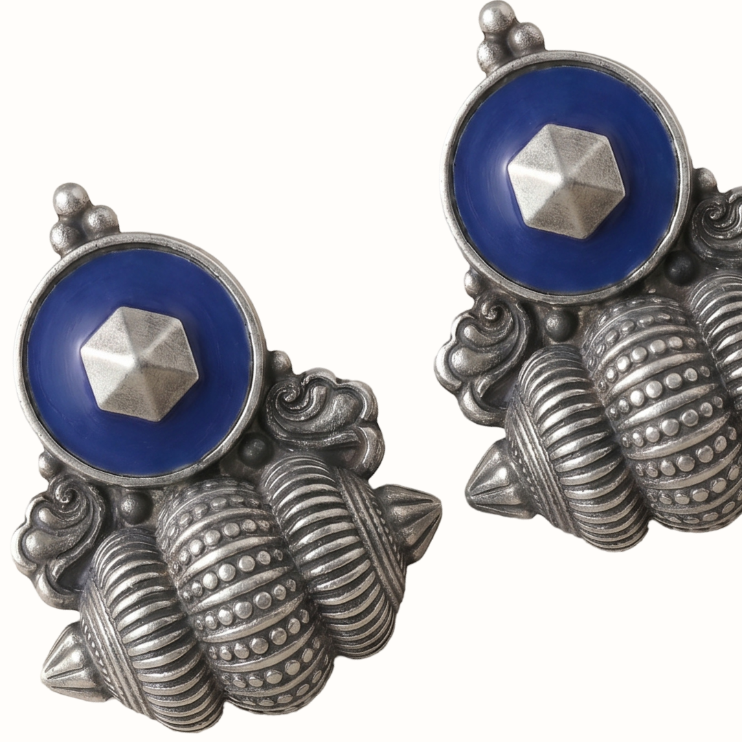 Worth Staring At — Kundan Dome Stud Earrings in Oxidised Silver