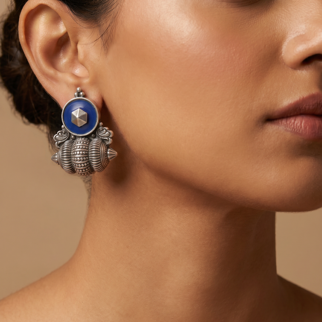 Worth Staring At — Kundan Dome Stud Earrings in Oxidised Silver