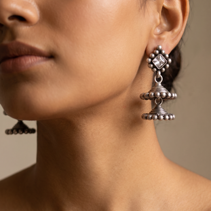 Two-Tier Wonder — Kundan Jhumka in Oxidised Silver