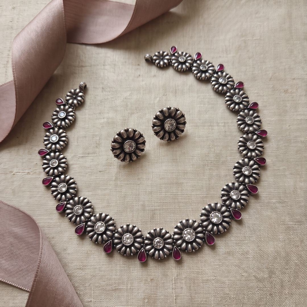 Full Bloom — Floral Kundan Necklace Set in Oxidised Silver