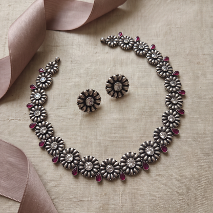 Full Bloom — Floral Kundan Necklace Set in Oxidised Silver