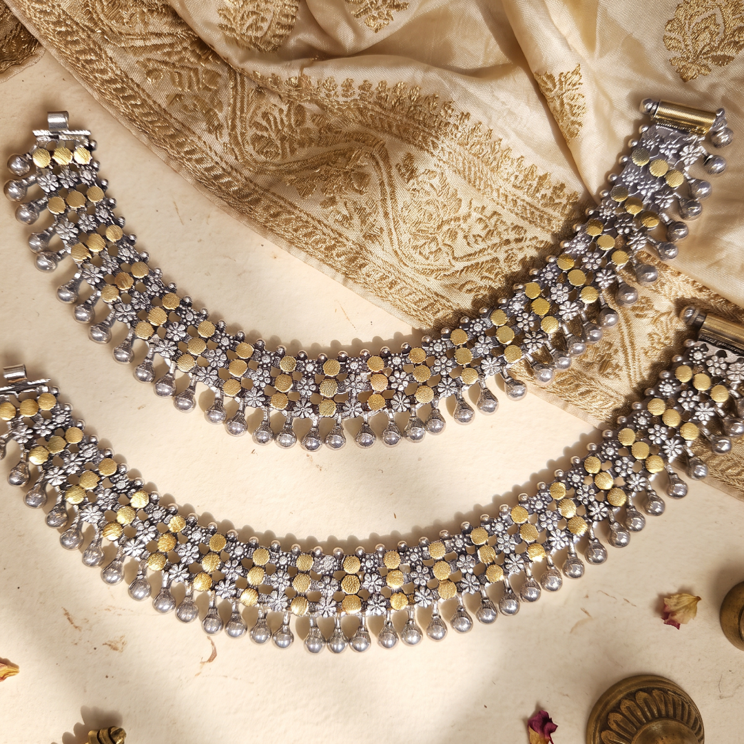 Two-Faced Beauty — Dual Tone Ratnagiri Payal in Oxidised Silver